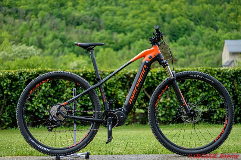 Megamo Aspe Force 30